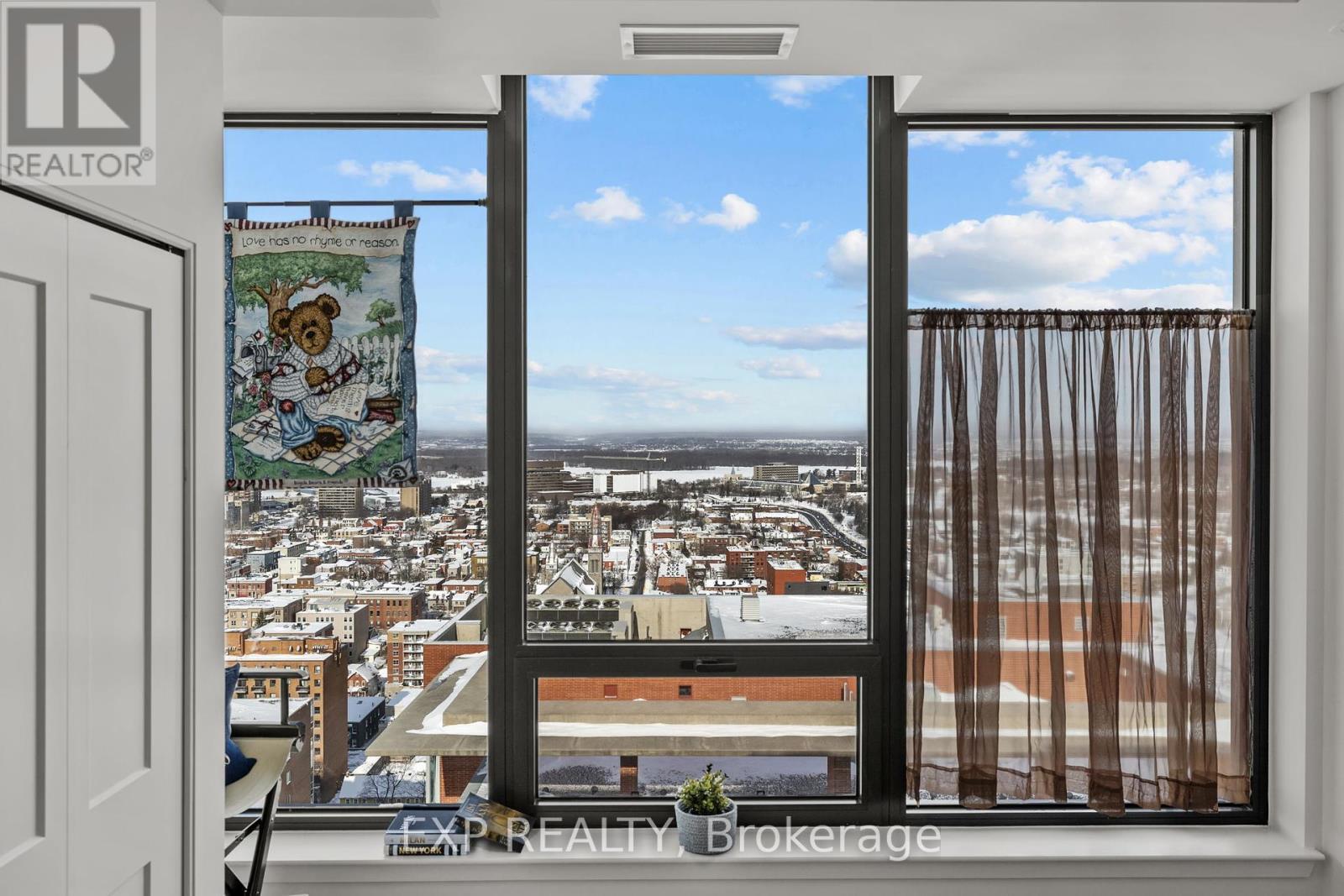 












PH202 - 180 GEORGE ST STREET

,
Ottawa,




Ontario
K1N0G8

