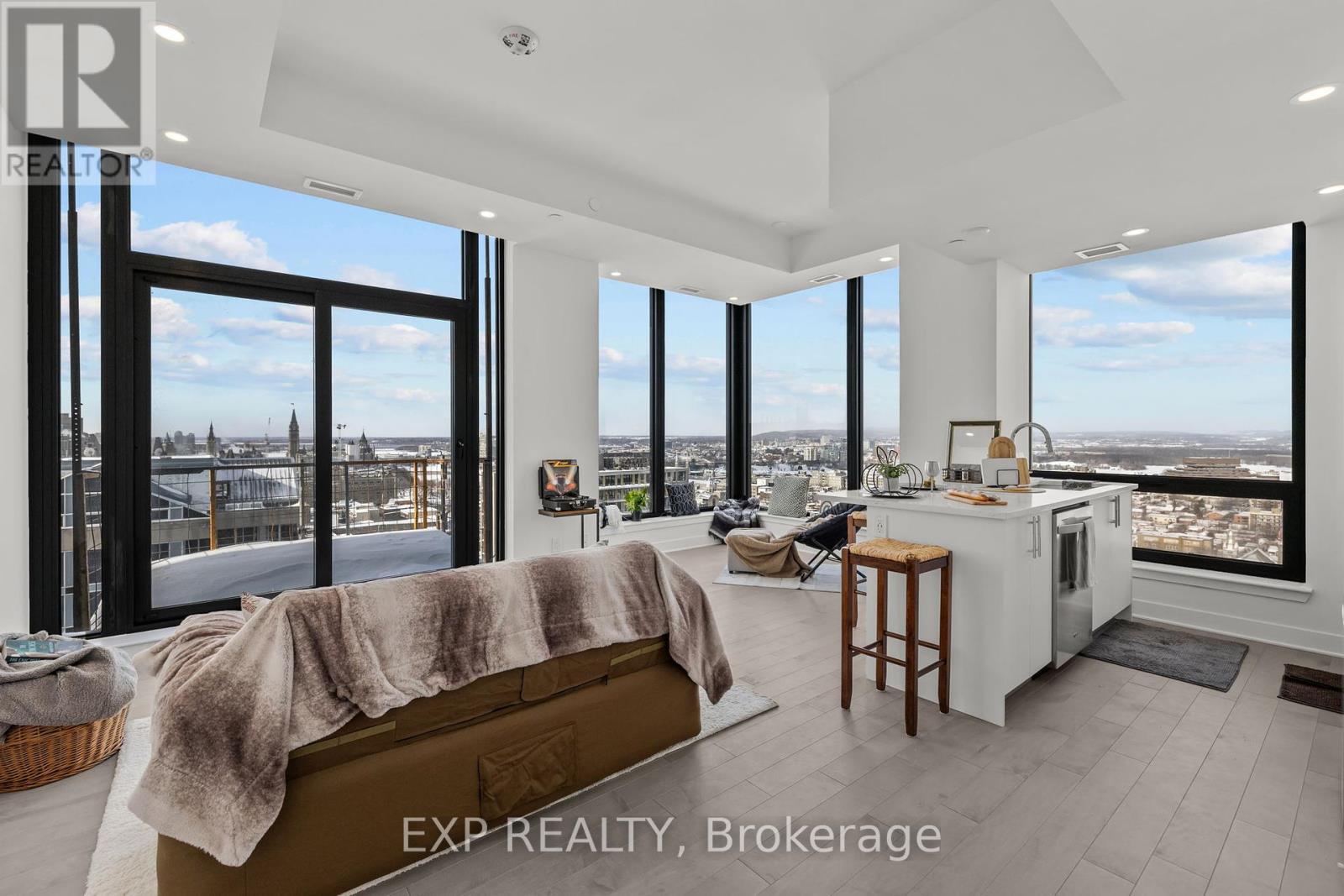 












PH202 - 180 GEORGE ST STREET

,
Ottawa,




Ontario
K1N0G8


