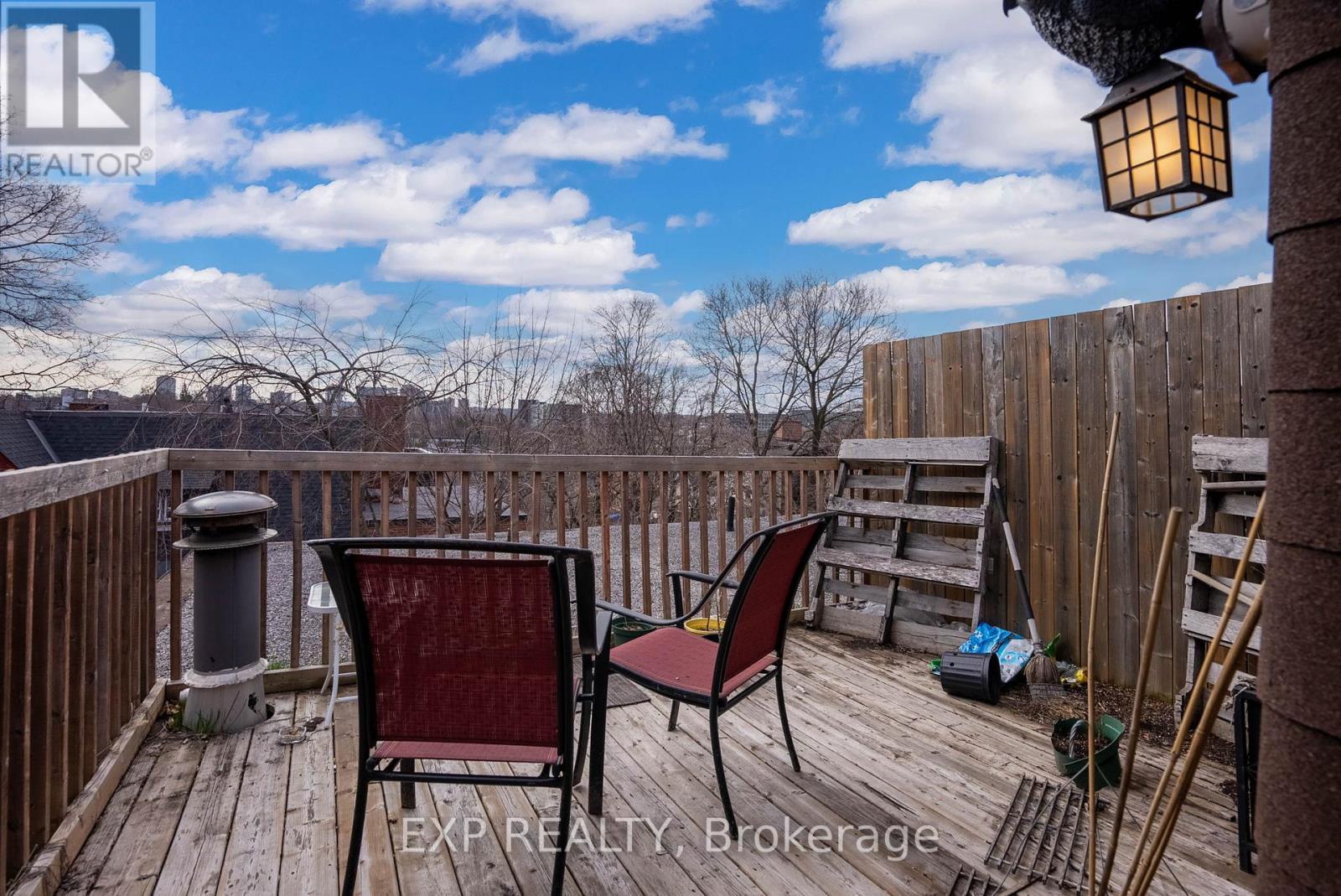 












196 OSGOODE STREET

,
Ottawa,




Ontario
K1N6S8

