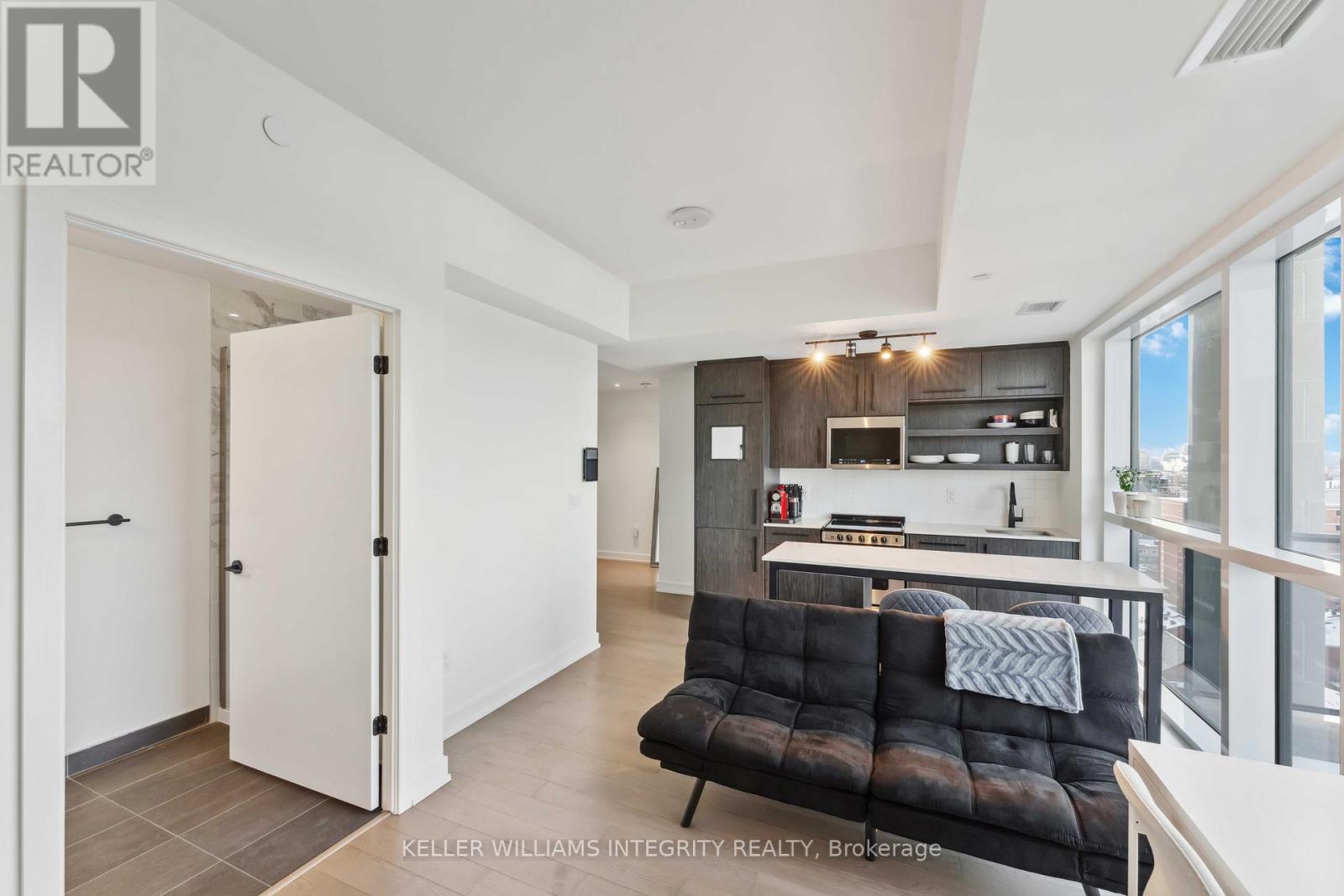 












1106 - 560 RIDEAU STREET

,
Ottawa,




Ontario
K1N0G3

