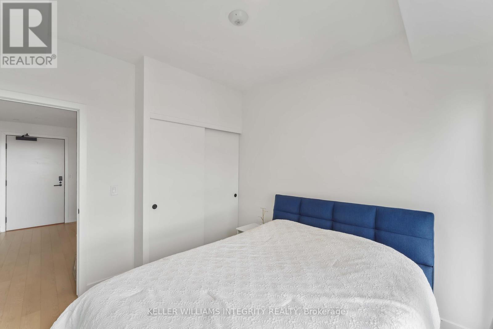 












1106 - 560 RIDEAU STREET

,
Ottawa,




Ontario
K1N0G3

