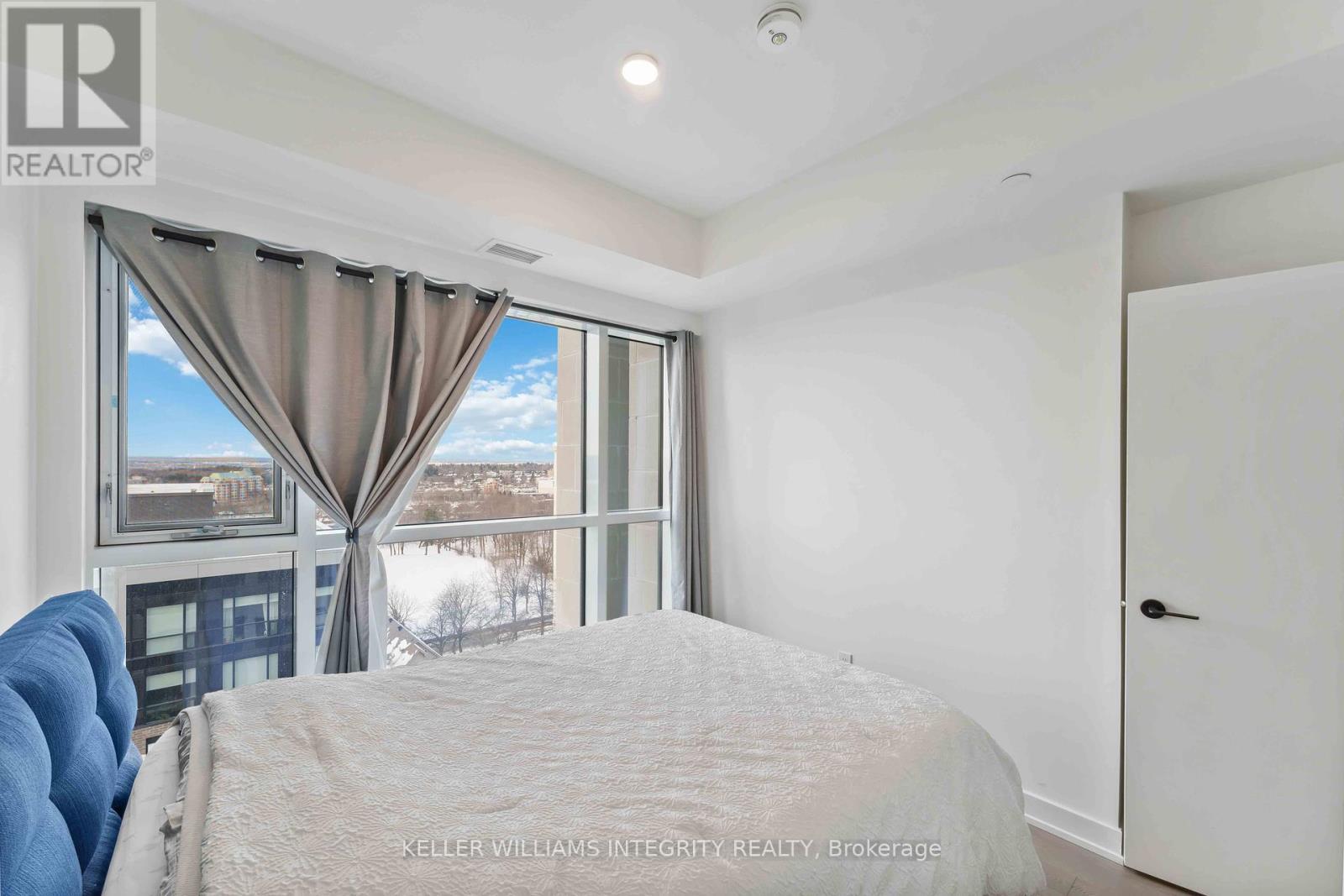 












1106 - 560 RIDEAU STREET

,
Ottawa,




Ontario
K1N0G3


