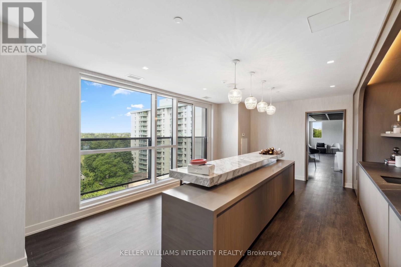 












1106 - 560 RIDEAU STREET

,
Ottawa,




Ontario
K1N0G3

