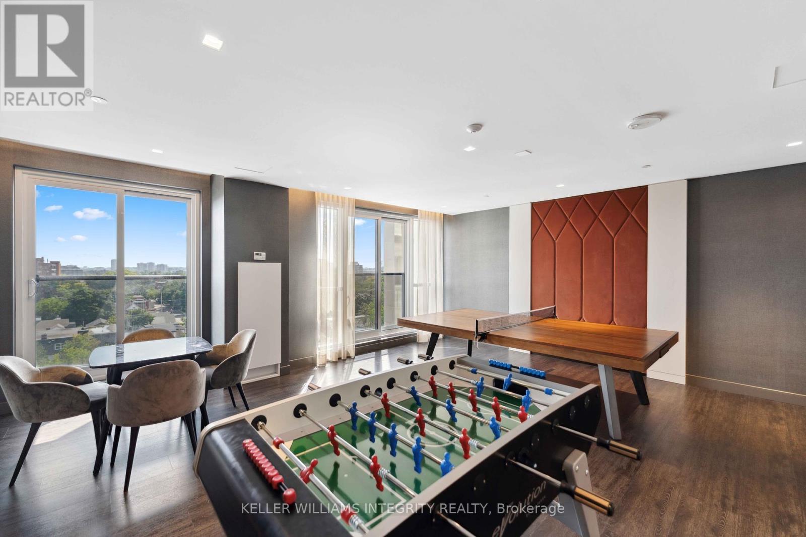 












1106 - 560 RIDEAU STREET

,
Ottawa,




Ontario
K1N0G3

