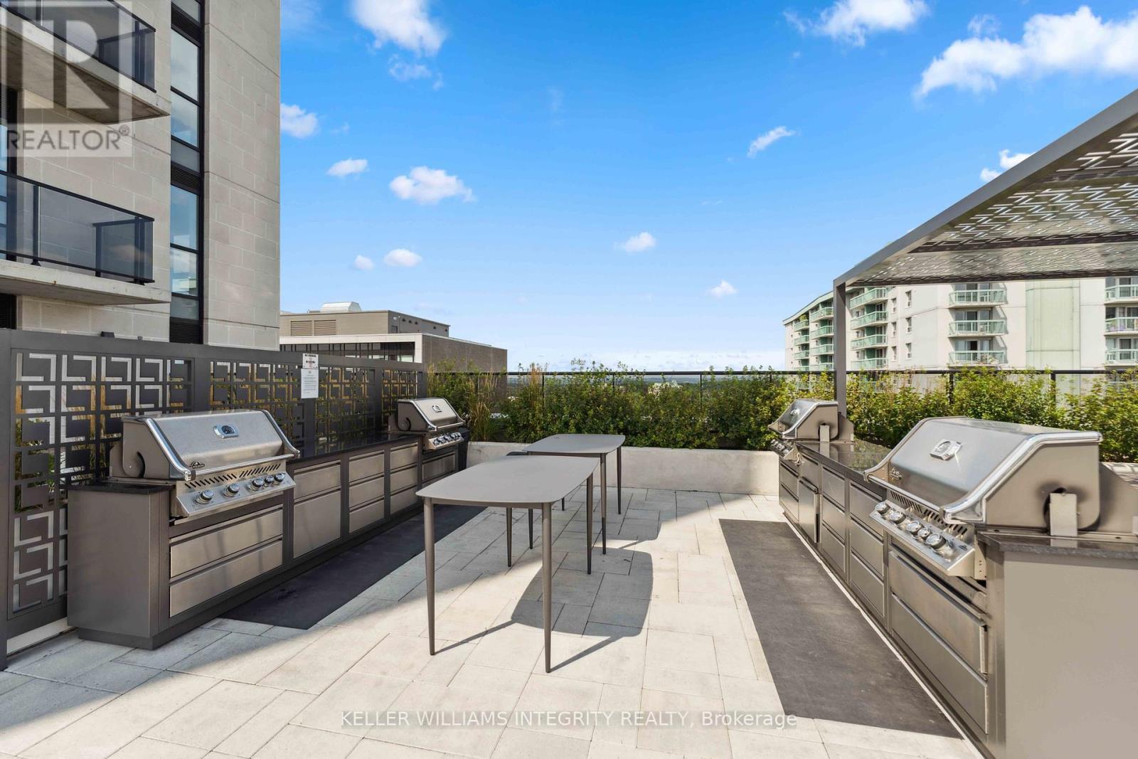 












1106 - 560 RIDEAU STREET

,
Ottawa,




Ontario
K1N0G3

