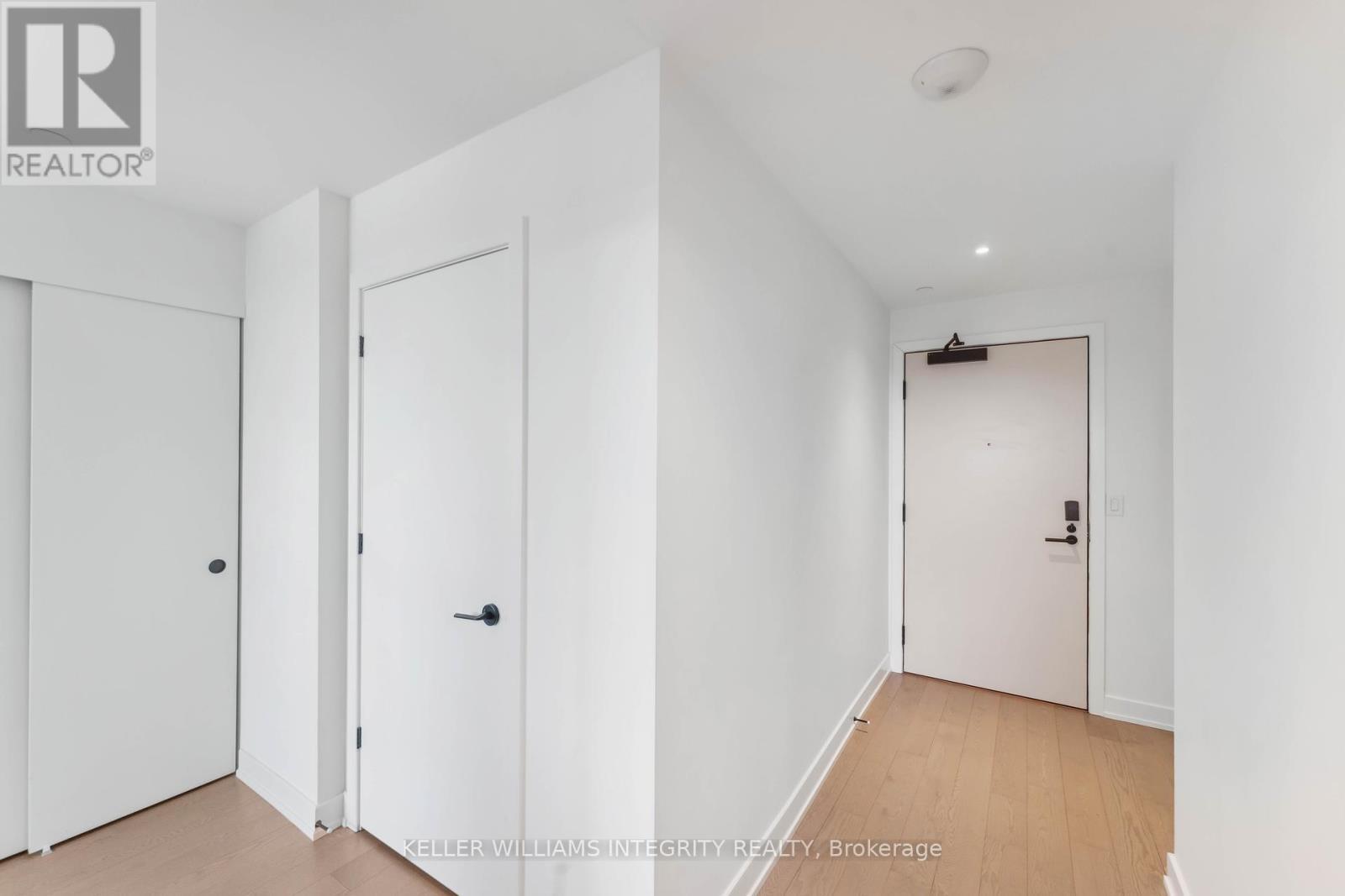 












1106 - 560 RIDEAU STREET

,
Ottawa,




Ontario
K1N0G3

