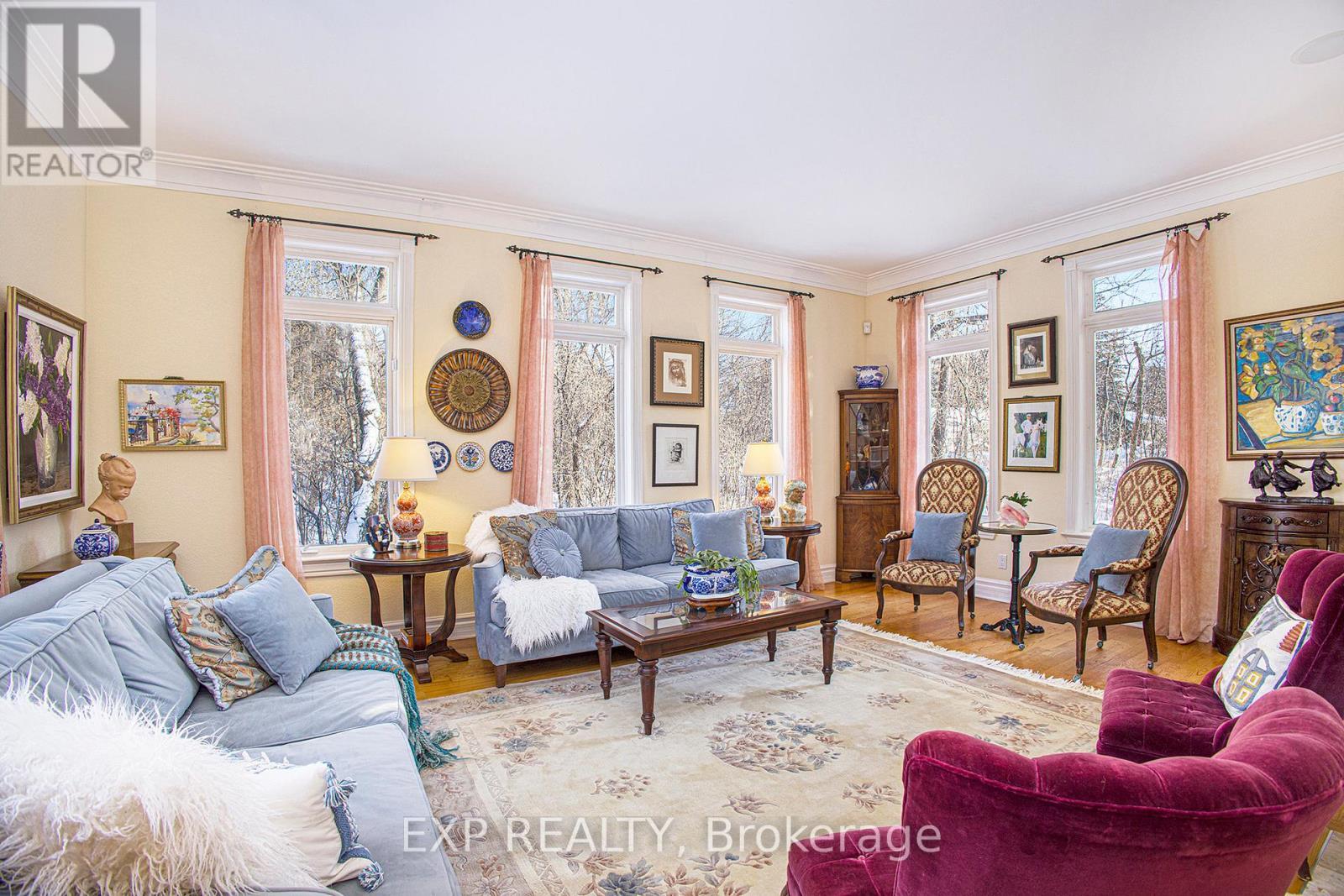 












133 BALMORAL PLACE

,
Ottawa,




Ontario
K1H1B2

