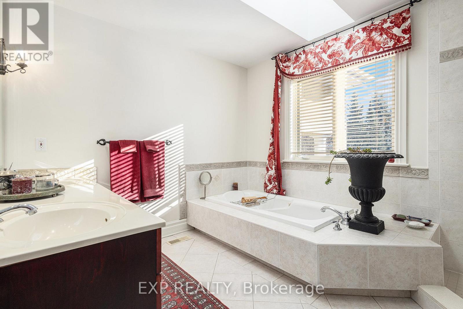 












133 BALMORAL PLACE

,
Ottawa,




Ontario
K1H1B2

