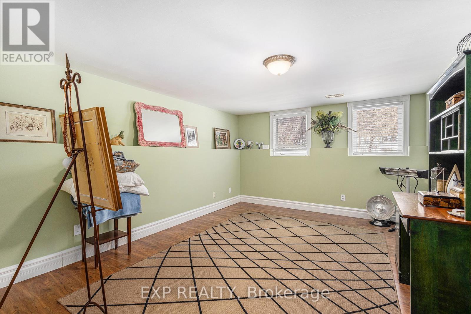 












133 BALMORAL PLACE

,
Ottawa,




Ontario
K1H1B2

