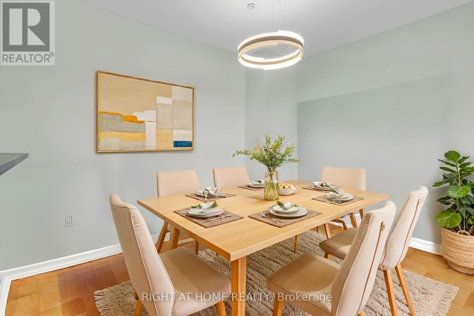 












#H - 313 ST PATRICK STREET

,
Ottawa,




Ontario
K1N5K6

