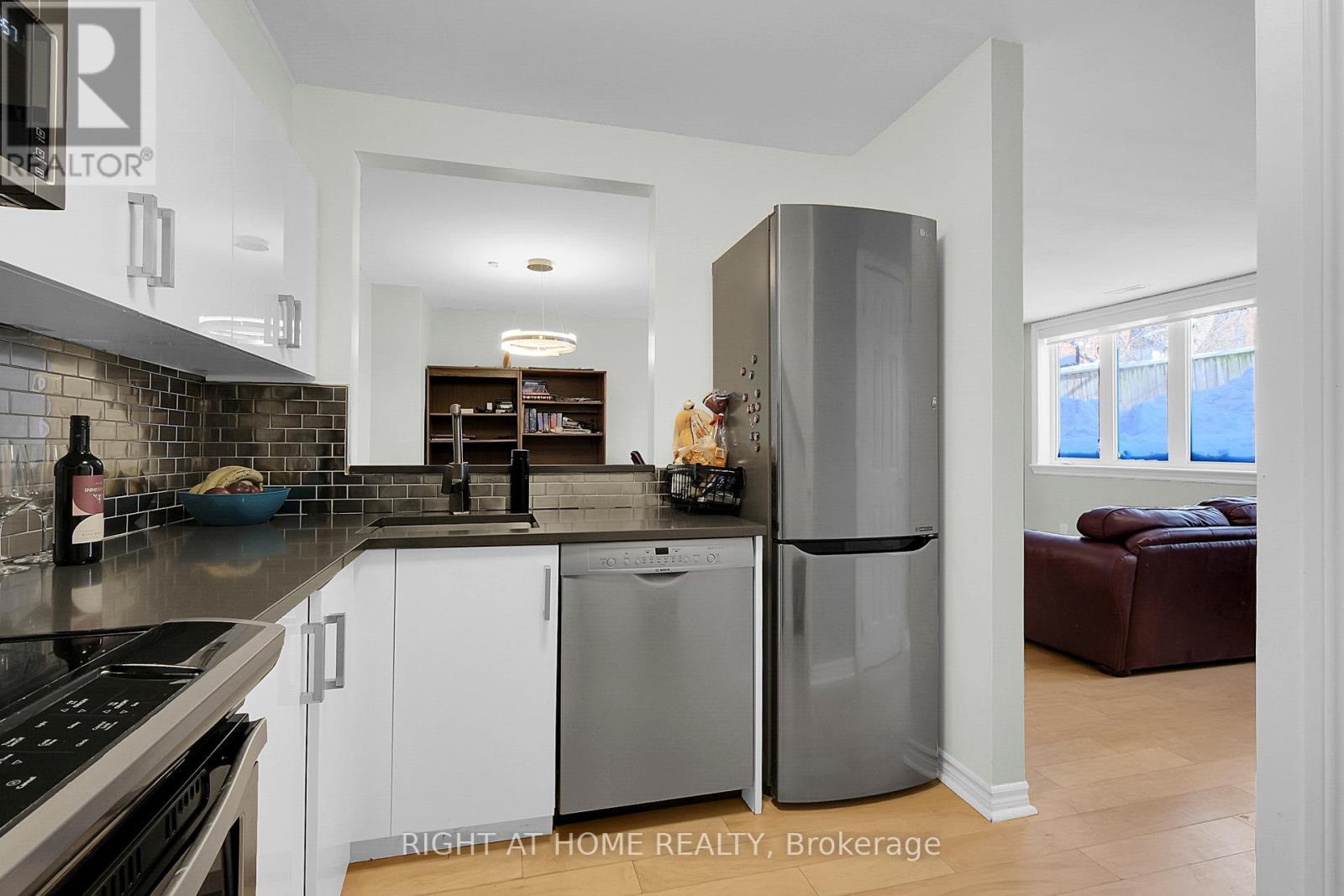 












#H - 313 ST PATRICK STREET

,
Ottawa,




Ontario
K1N5K6

