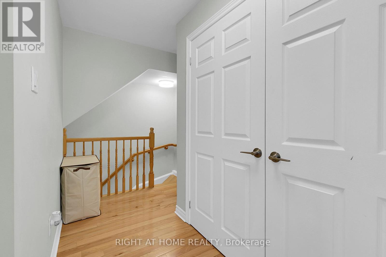 












#H - 313 ST PATRICK STREET

,
Ottawa,




Ontario
K1N5K6

