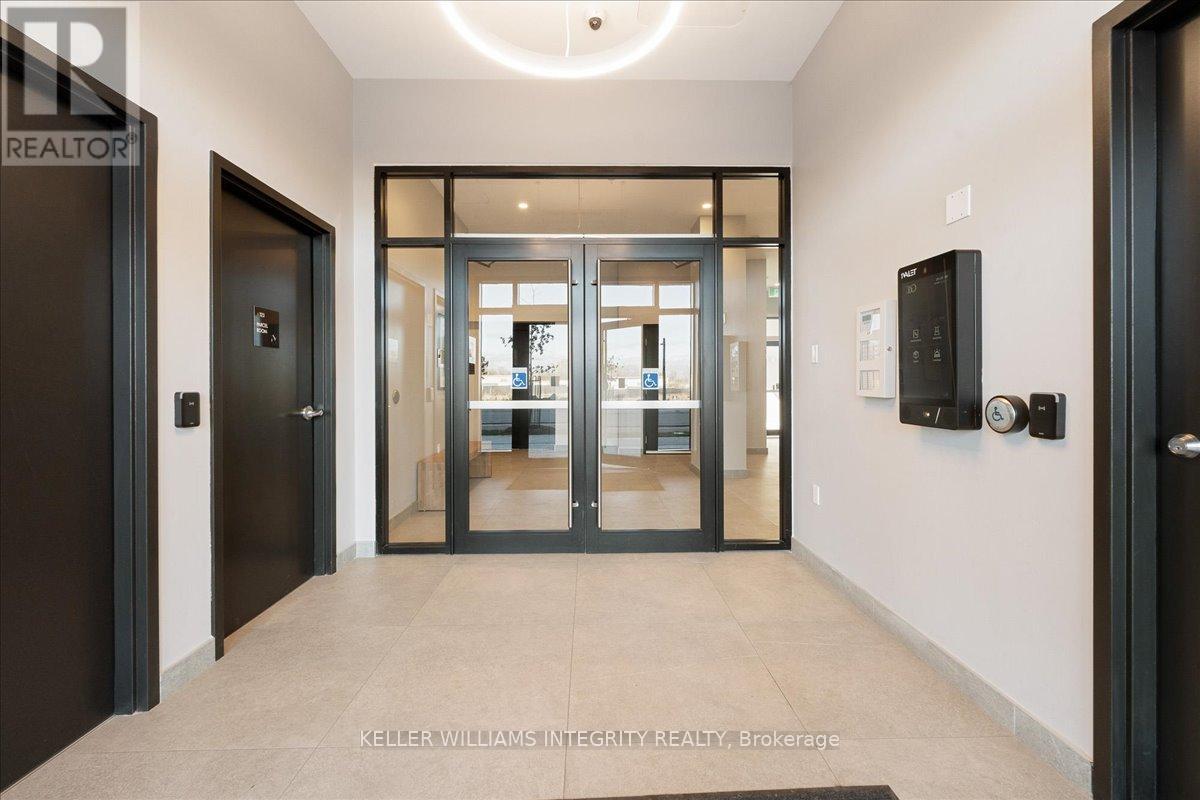 












313 - 1350 HEMLOCK ROAD

,
Ottawa,




Ontario
K1K5C2

