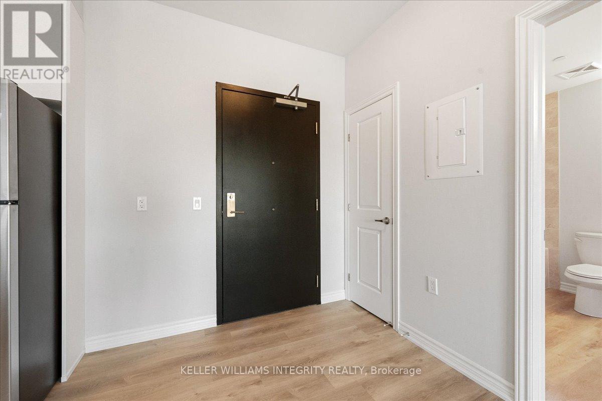 












313 - 1350 HEMLOCK ROAD

,
Ottawa,




Ontario
K1K5C2

