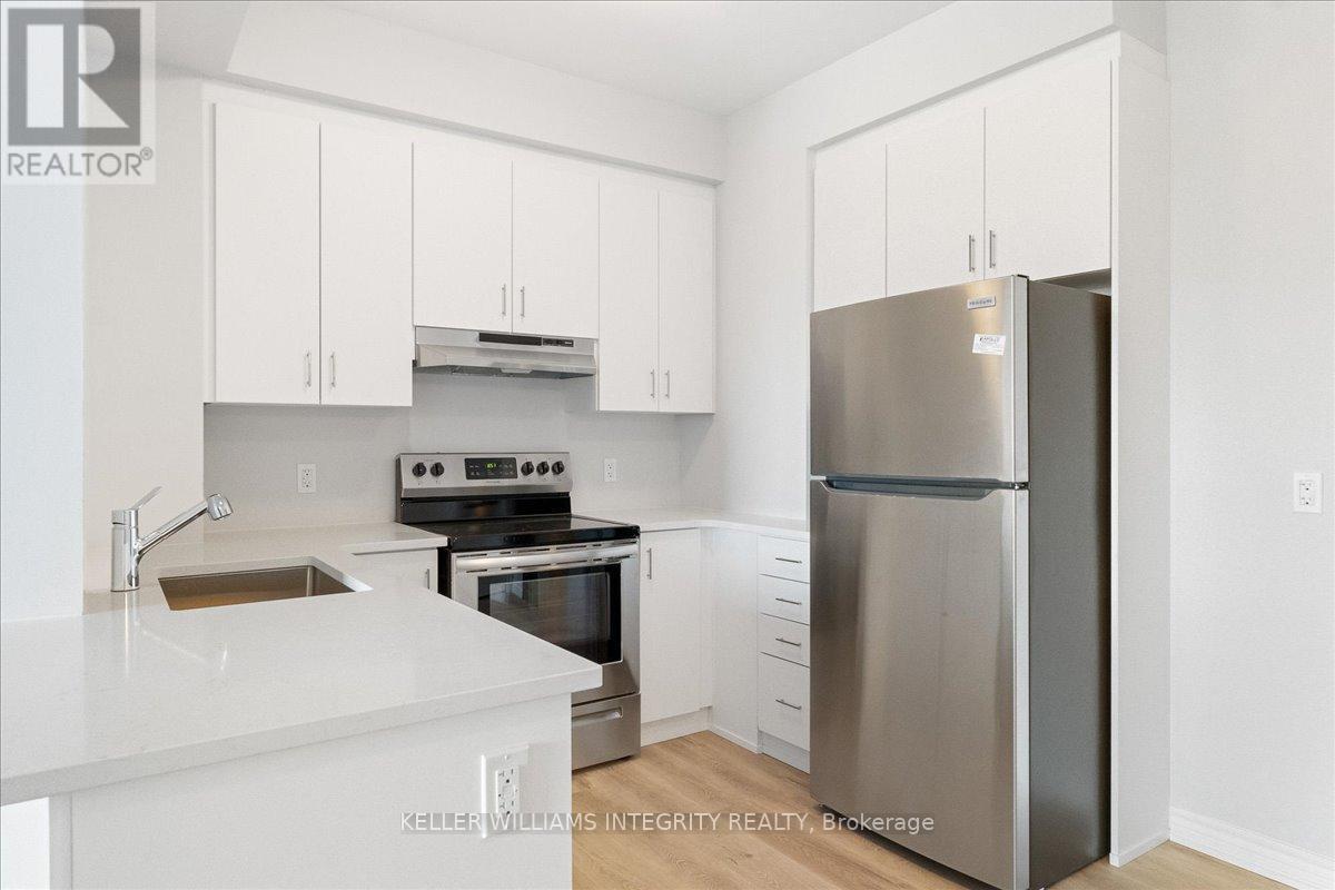 












313 - 1350 HEMLOCK ROAD

,
Ottawa,




Ontario
K1K5C2

