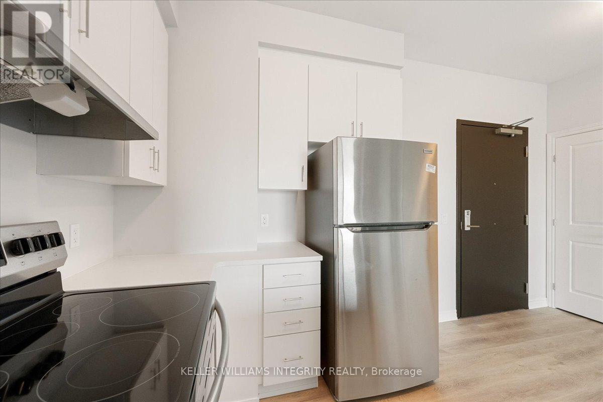 












313 - 1350 HEMLOCK ROAD

,
Ottawa,




Ontario
K1K5C2

