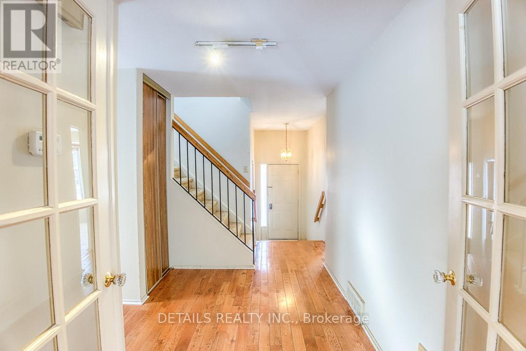 












419 VIEWMOUNT DRIVE

,
Ottawa,




Ontario
K2E7P1

