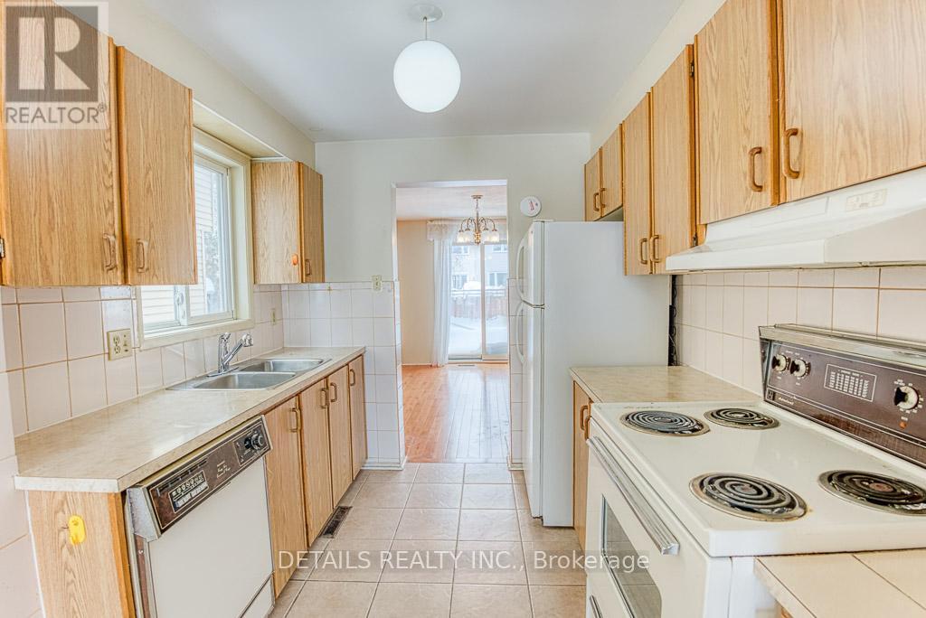 












419 VIEWMOUNT DRIVE

,
Ottawa,




Ontario
K2E7P1

