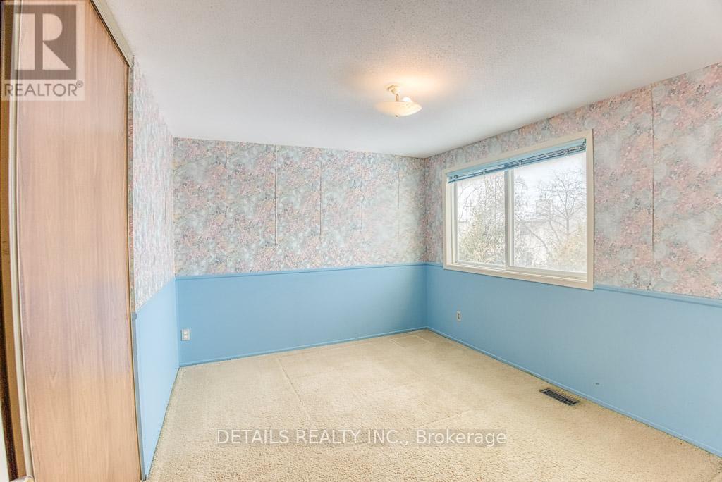












419 VIEWMOUNT DRIVE

,
Ottawa,




Ontario
K2E7P1

