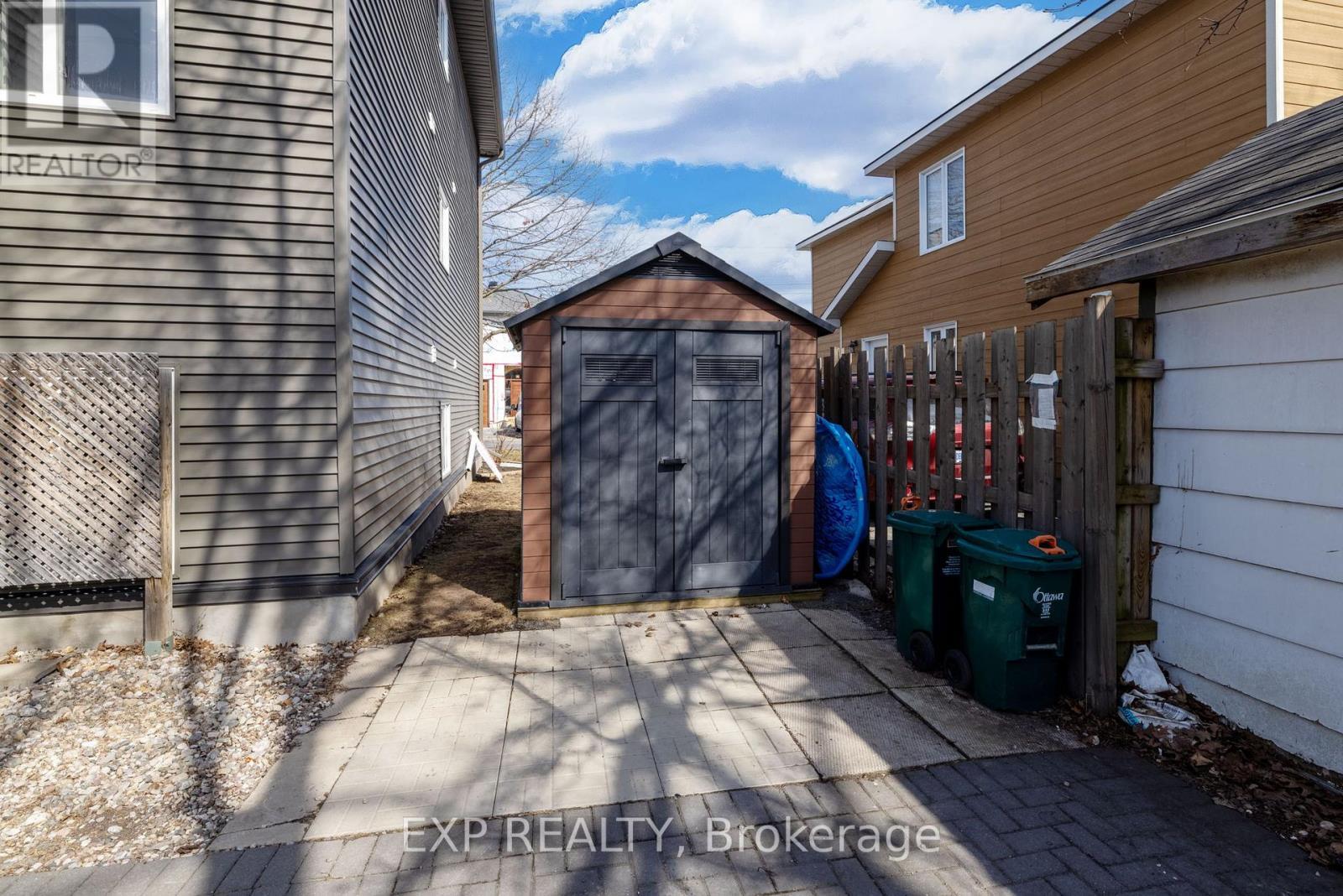 












358 WINSTON AVENUE

,
Ottawa,




Ontario
K2A1Y5

