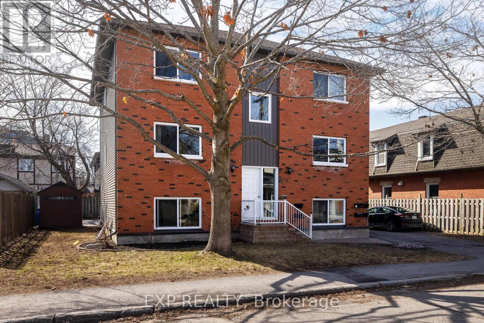 












358 WINSTON AVENUE

,
Ottawa,




Ontario
K2A1Y5

