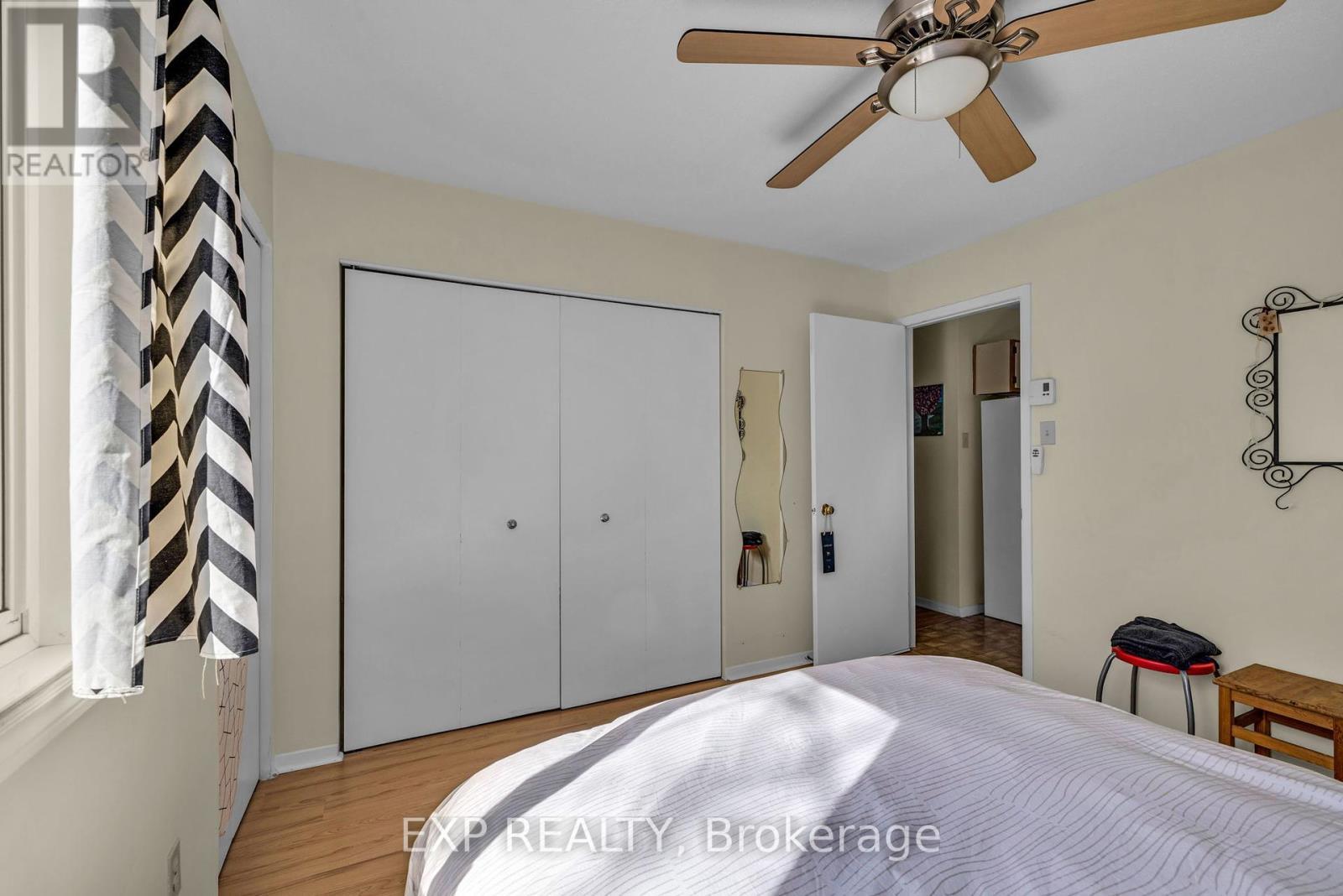 












358 WINSTON AVENUE

,
Ottawa,




Ontario
K2A1Y5

