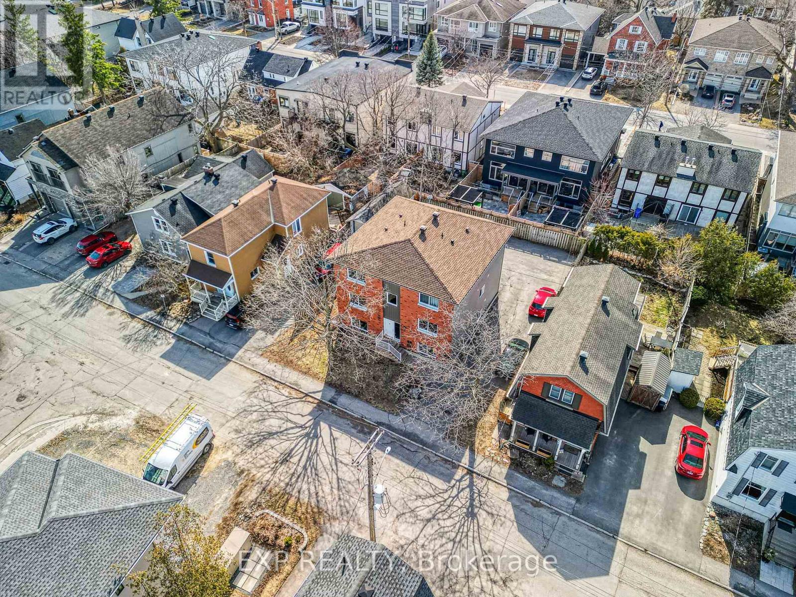 












358 WINSTON AVENUE

,
Ottawa,




Ontario
K2A1Y5

