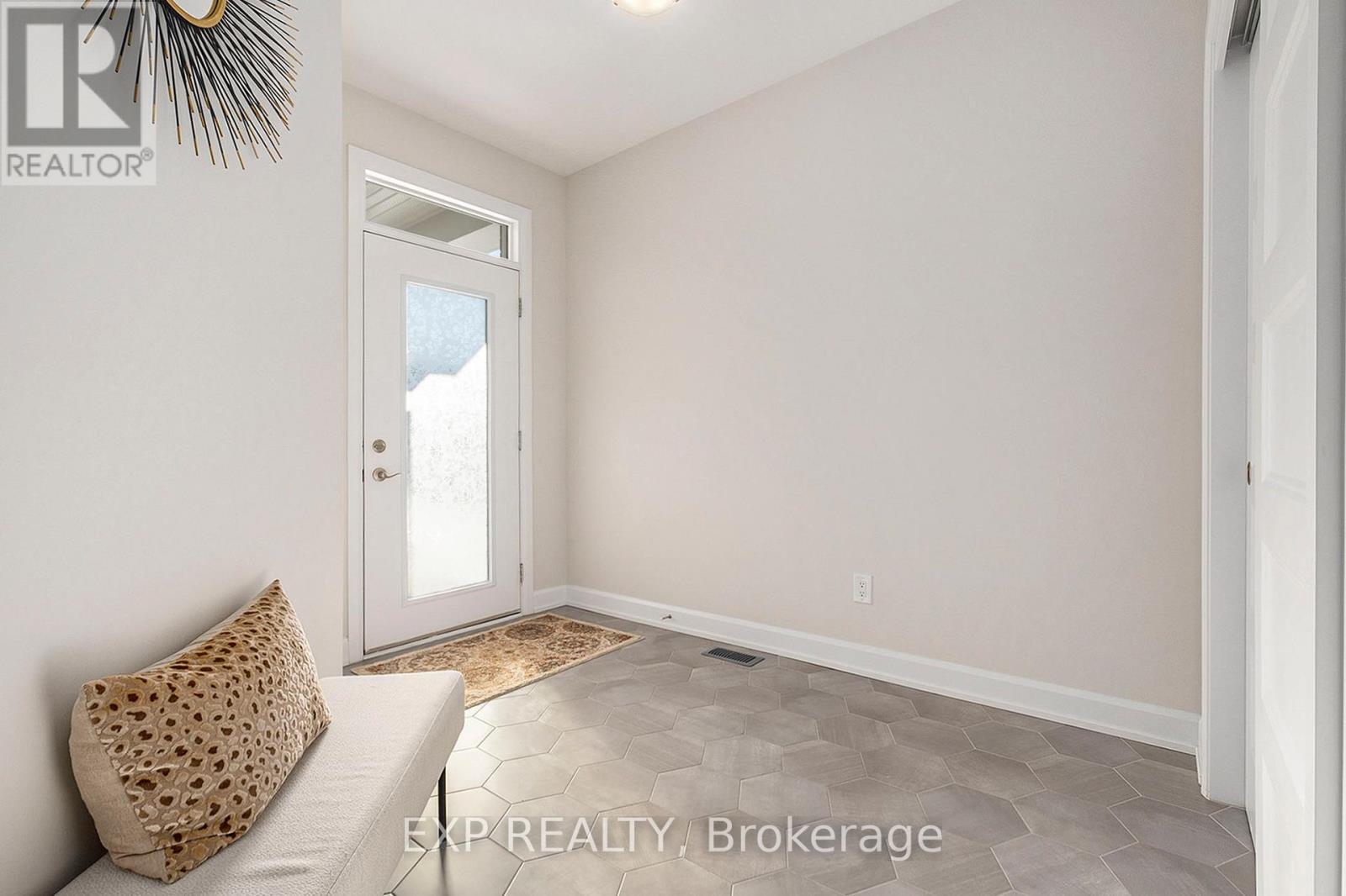 












620 ENCLAVE LANE

,
Clarence-Rockland,




Ontario
K4K0M8

