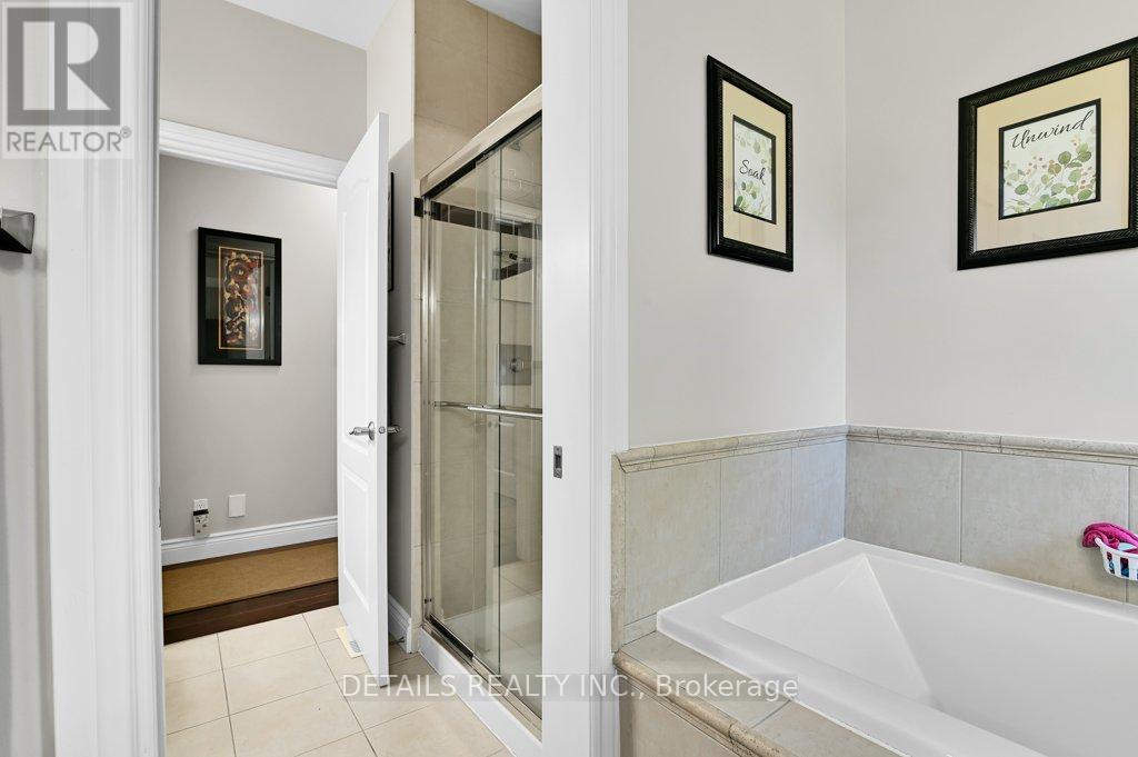 












102 CHARLES HOLDEN AVENUE

,
Merrickville-Wolford,




Ontario
K0G1N0

