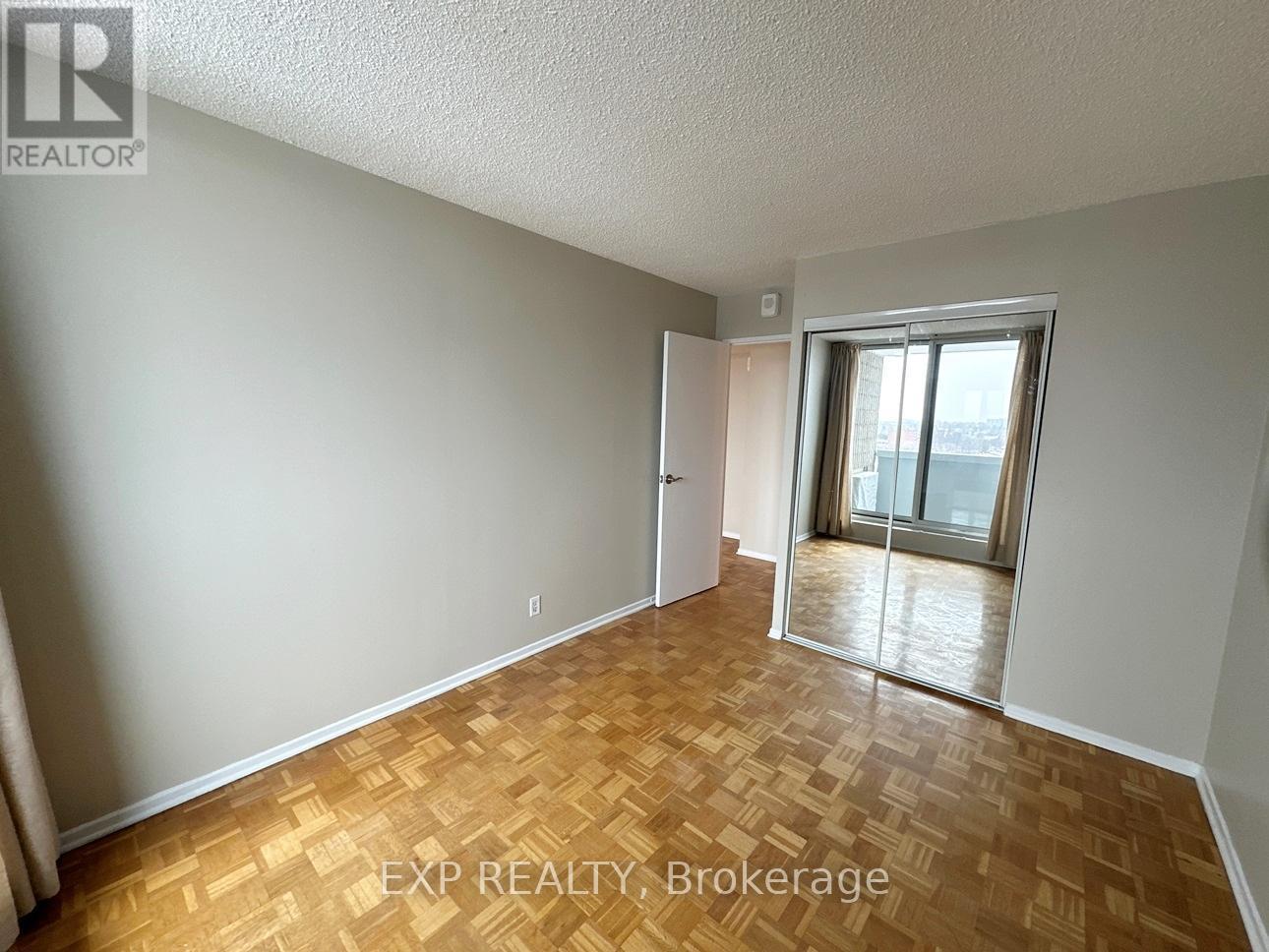 












1001 - 2625 REGINA STREET

,
Ottawa,




Ontario
K2B5W8

