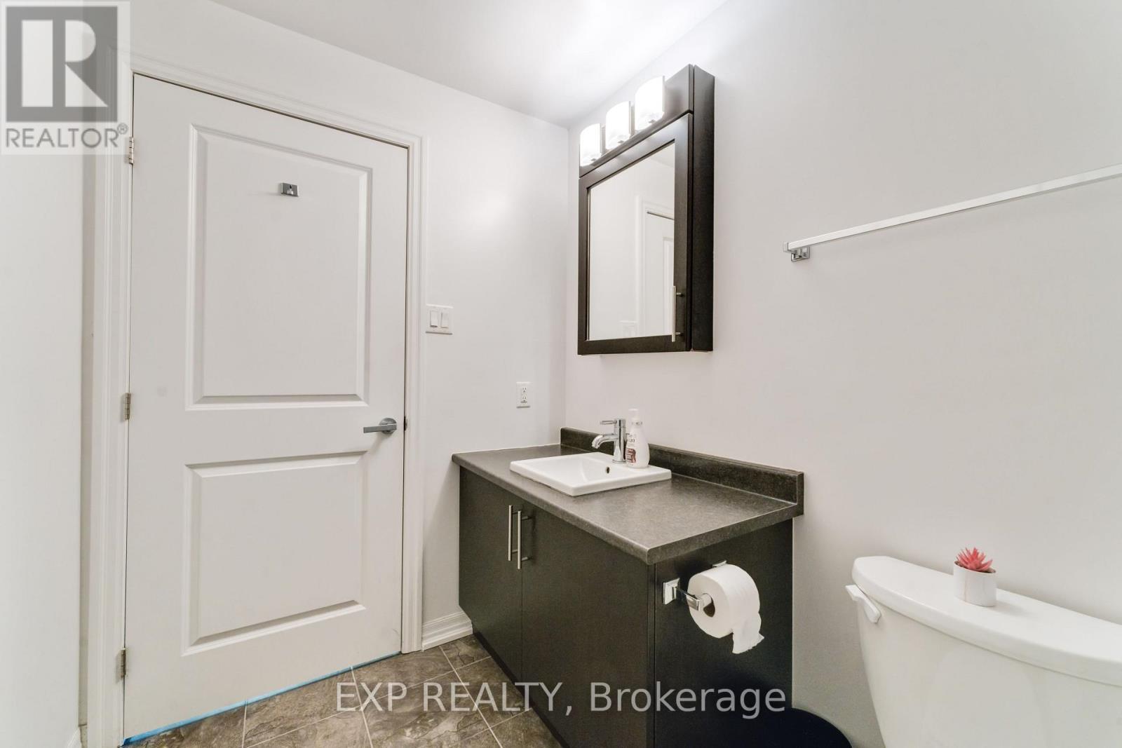 












2005 - 242 RIDEAU STREET

,
Ottawa,




Ontario
K1N0B7

