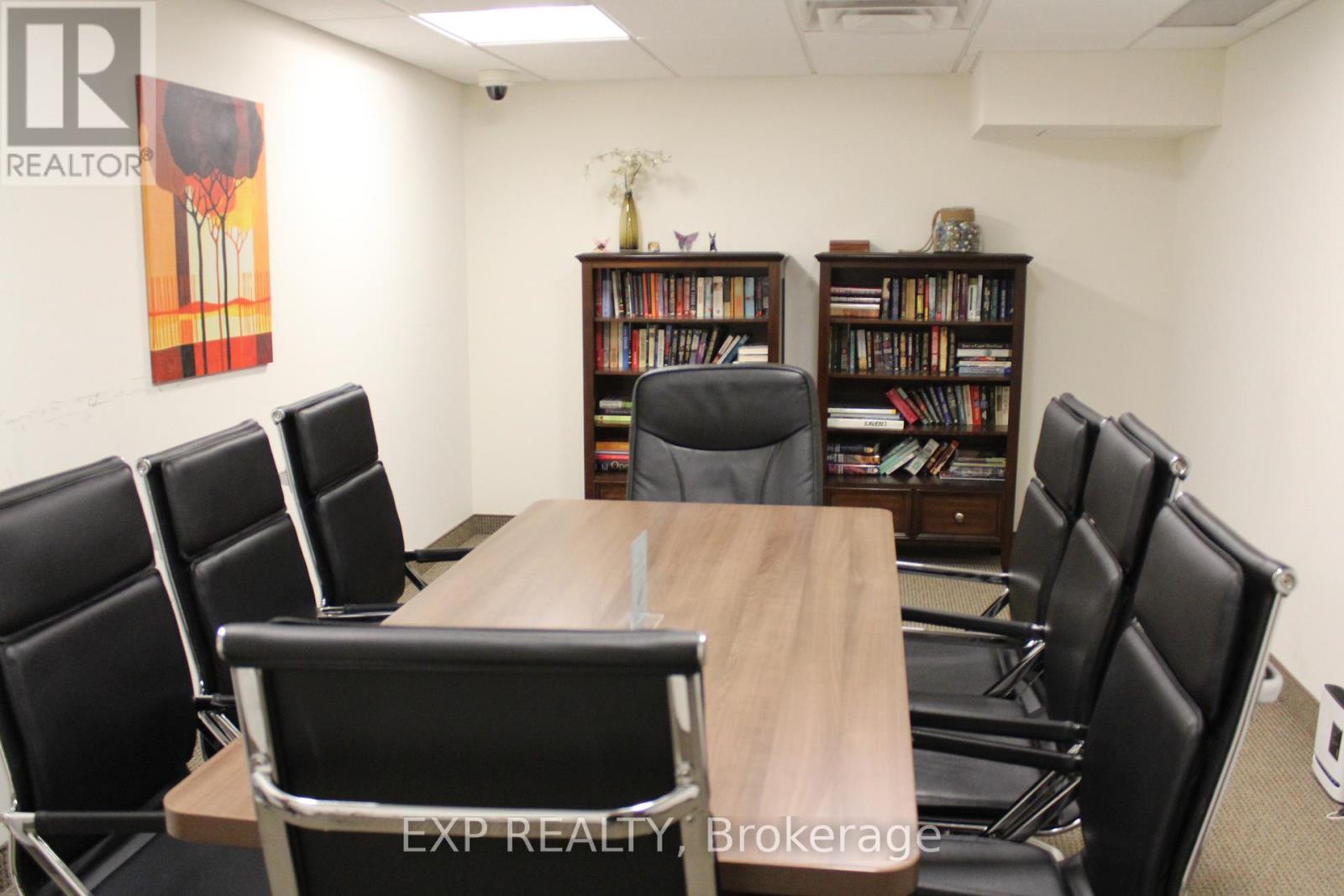 












2005 - 242 RIDEAU STREET

,
Ottawa,




Ontario
K1N0B7

