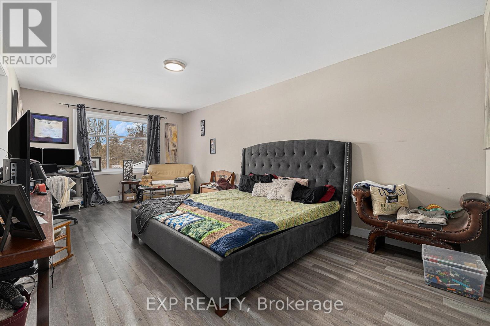 












41 BANK STREET

,
Russell,




Ontario
K4R1A9

