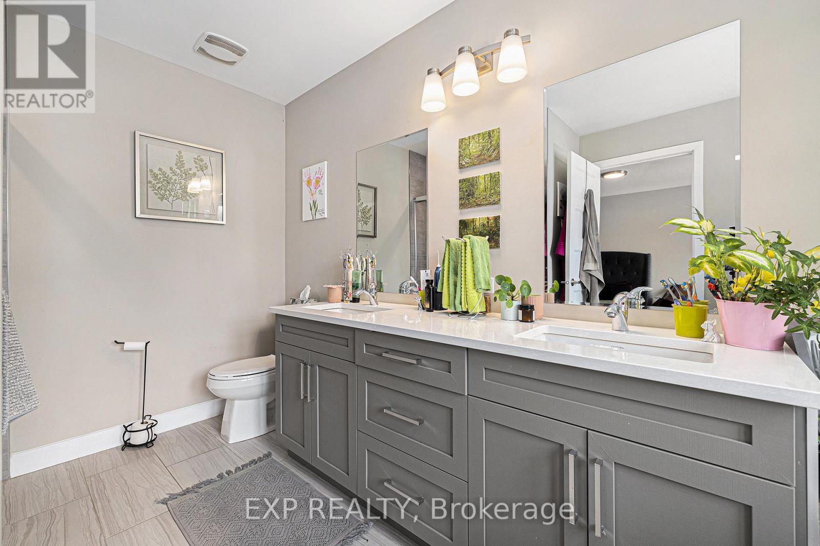 












41 BANK STREET

,
Russell,




Ontario
K4R1A9

