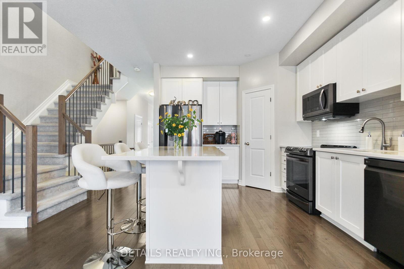 












1209 CAVALLO STREET

,
Ottawa,




Ontario
K2S0Z4

