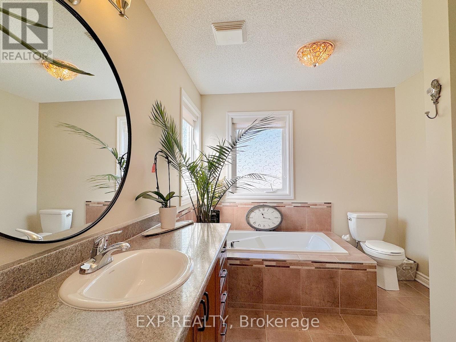 












369 ZIRCON STREET W

,
Clarence-Rockland,




Ontario
K4K0H9


