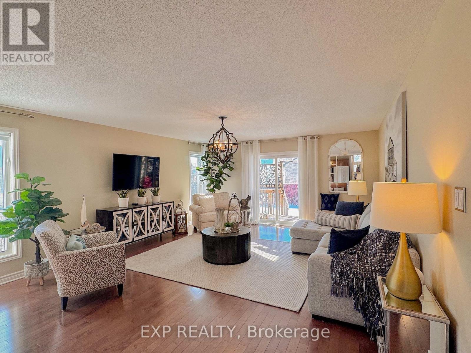 












369 ZIRCON STREET W

,
Clarence-Rockland,




Ontario
K4K0H9

