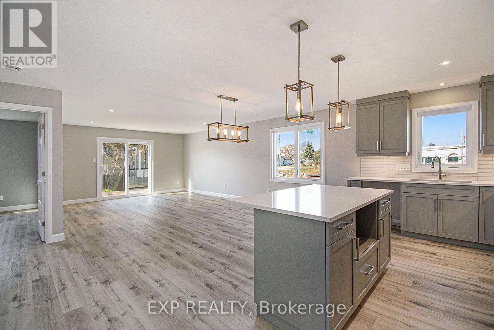 












1206 STE MARIE ROAD

,
Russell,




Ontario
K0A1W0

