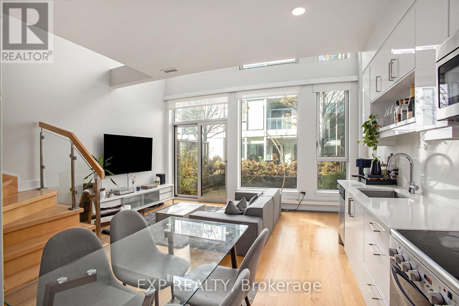 












202 - 197 LISGAR STREET

,
Ottawa,




Ontario
K2P0C3

