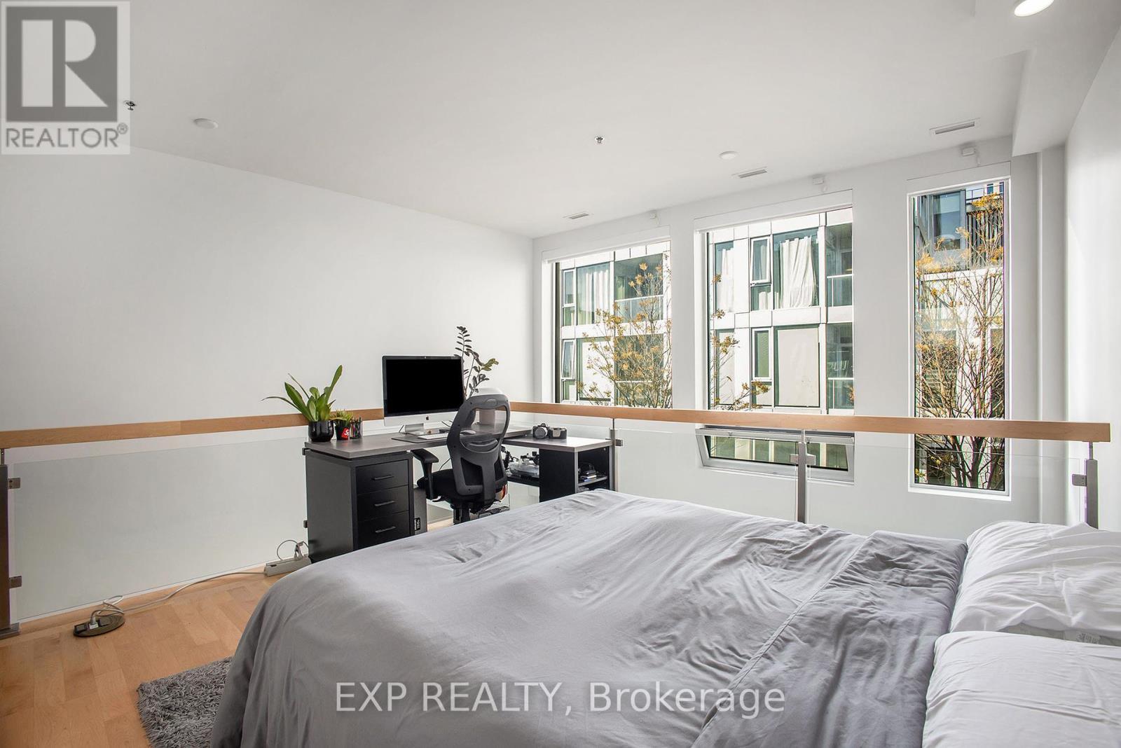












202 - 197 LISGAR STREET

,
Ottawa,




Ontario
K2P0C3

