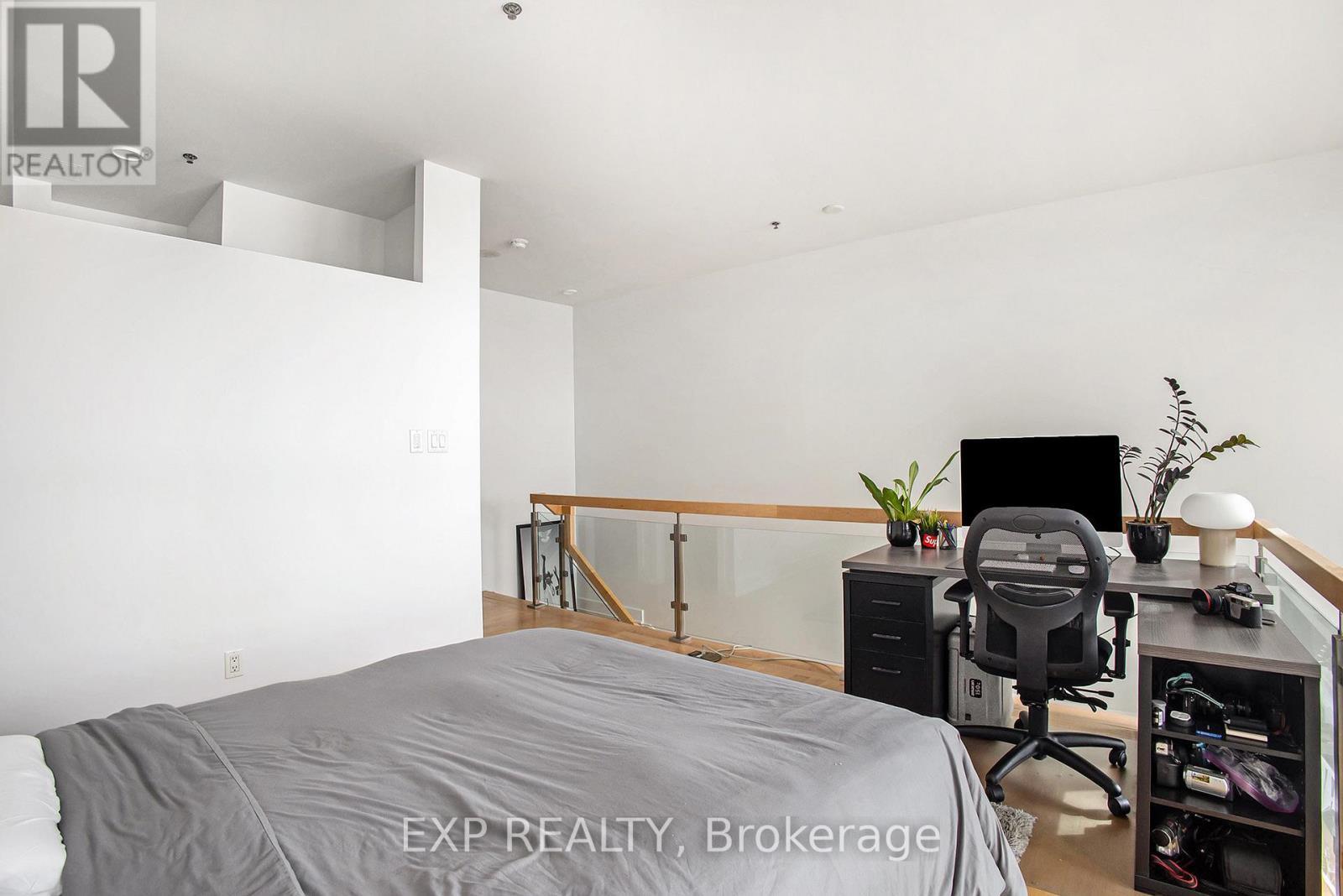 












202 - 197 LISGAR STREET

,
Ottawa,




Ontario
K2P0C3

