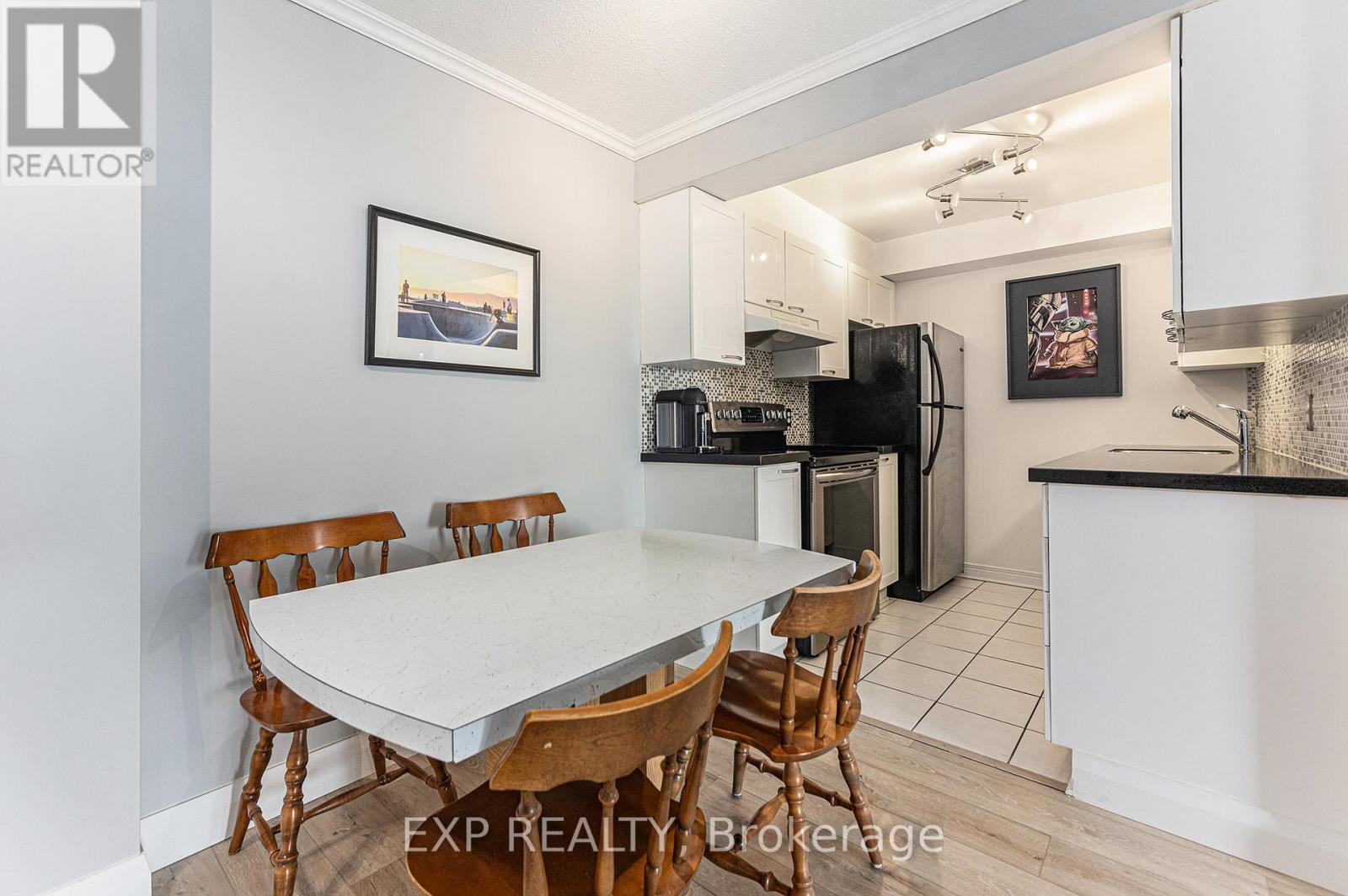 












1106 - 429 SOMERSET STREET W

,
Ottawa,




Ontario
K2P2P5

