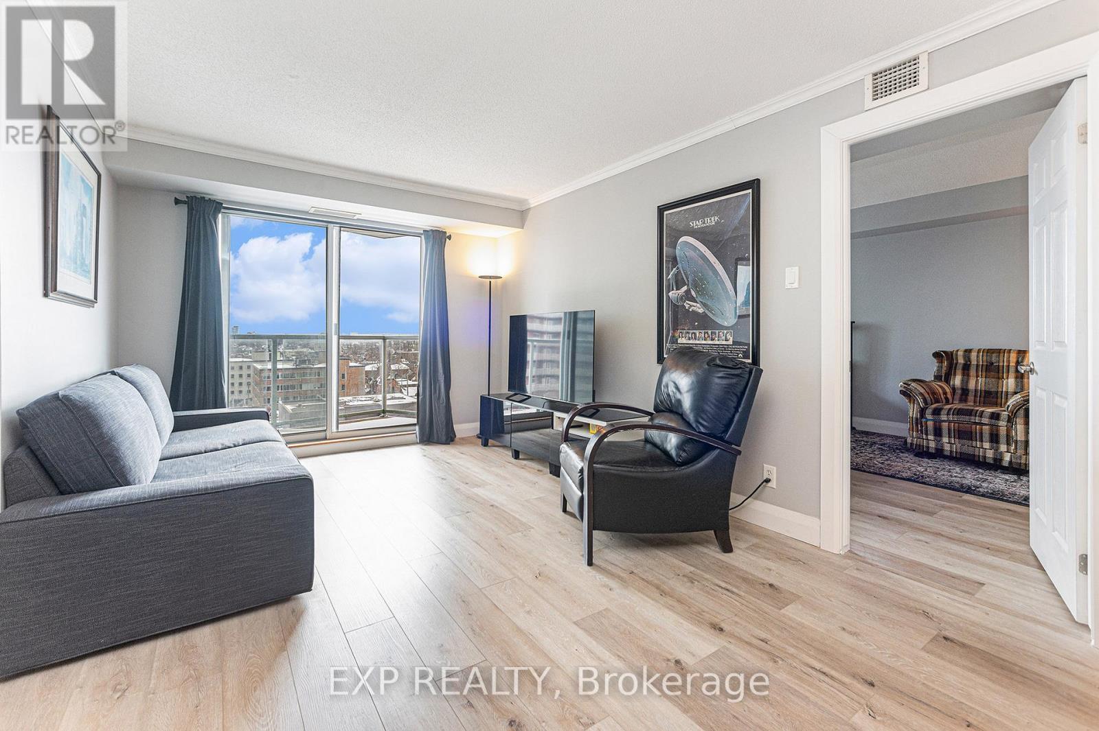 












1106 - 429 SOMERSET STREET W

,
Ottawa,




Ontario
K2P2P5

