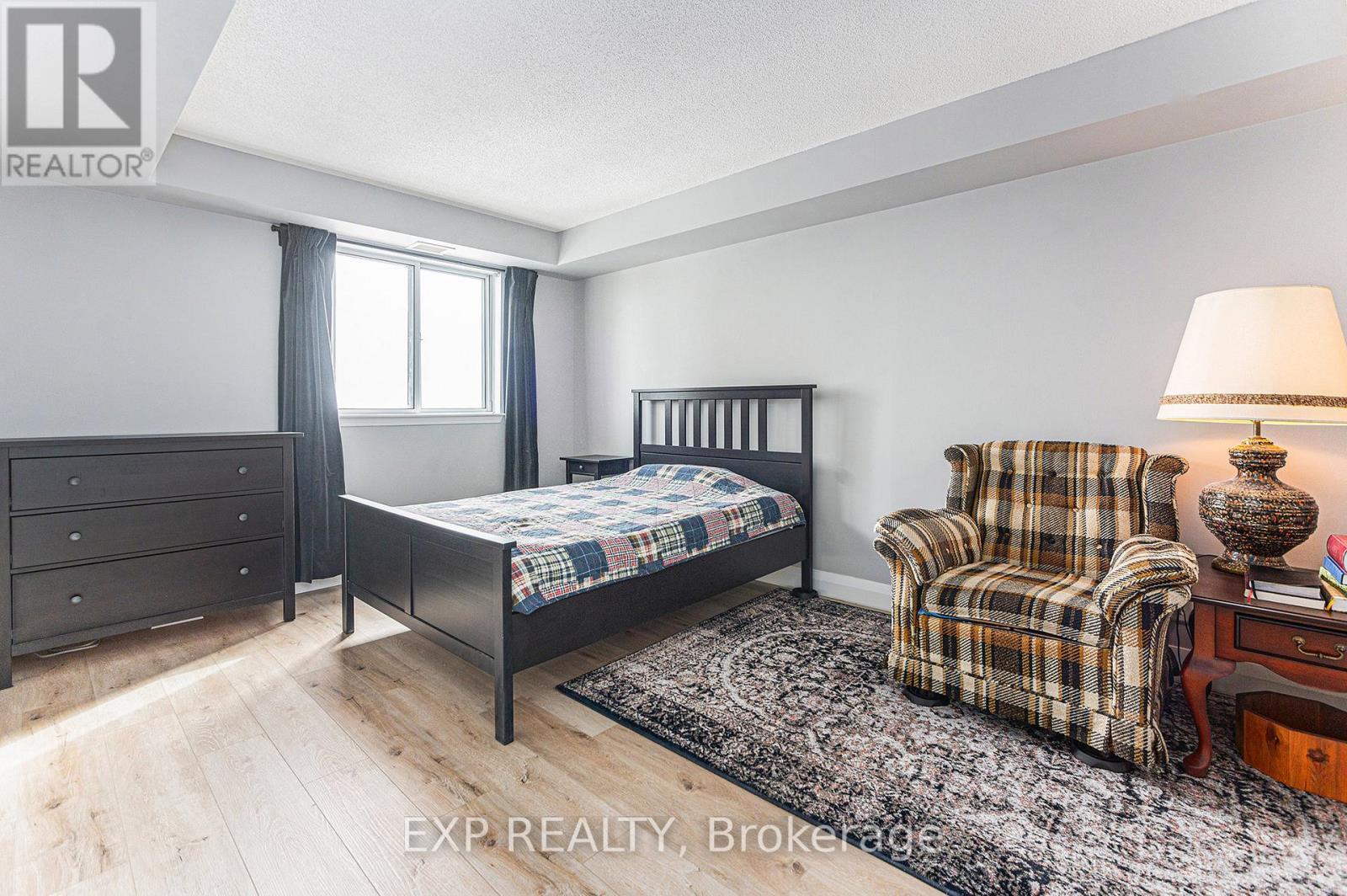 












1106 - 429 SOMERSET STREET W

,
Ottawa,




Ontario
K2P2P5


