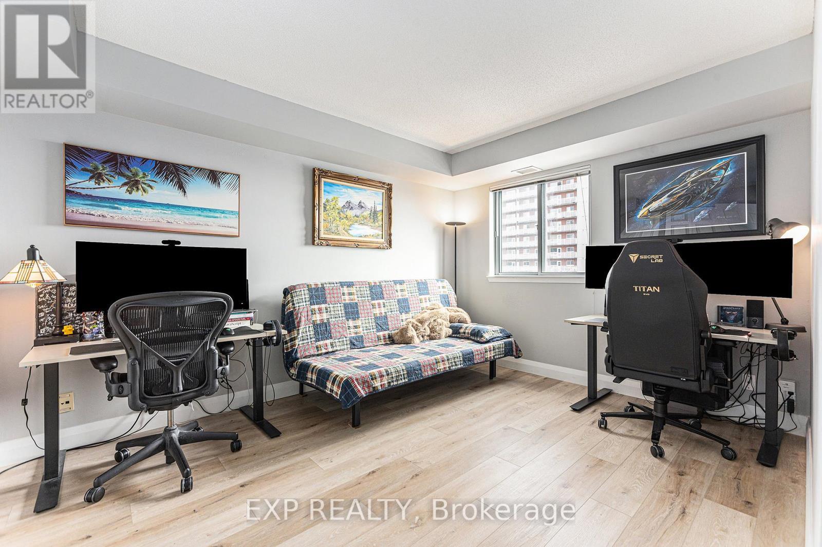 












1106 - 429 SOMERSET STREET W

,
Ottawa,




Ontario
K2P2P5

