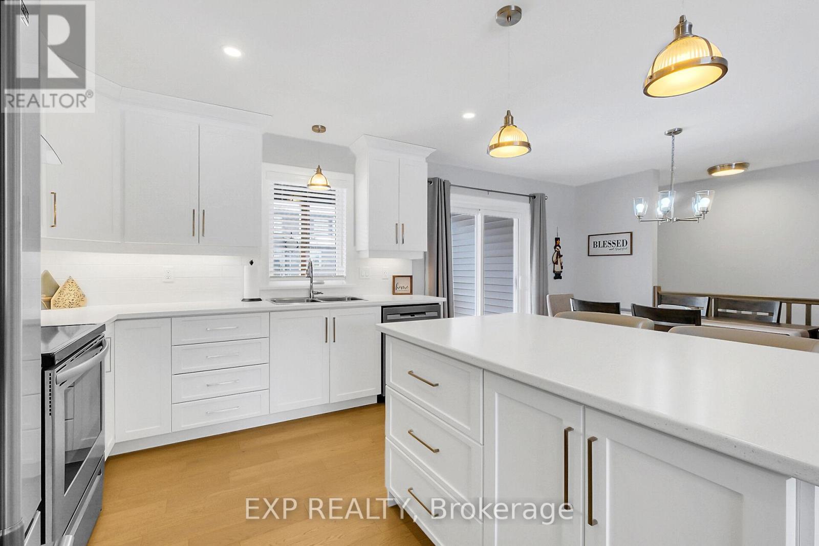 












246 STATION TRAIL

,
Russell,




Ontario
K4R0C9

