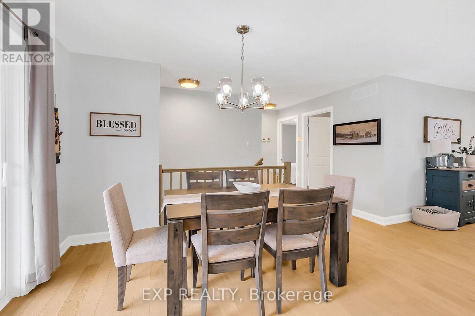












246 STATION TRAIL

,
Russell,




Ontario
K4R0C9

