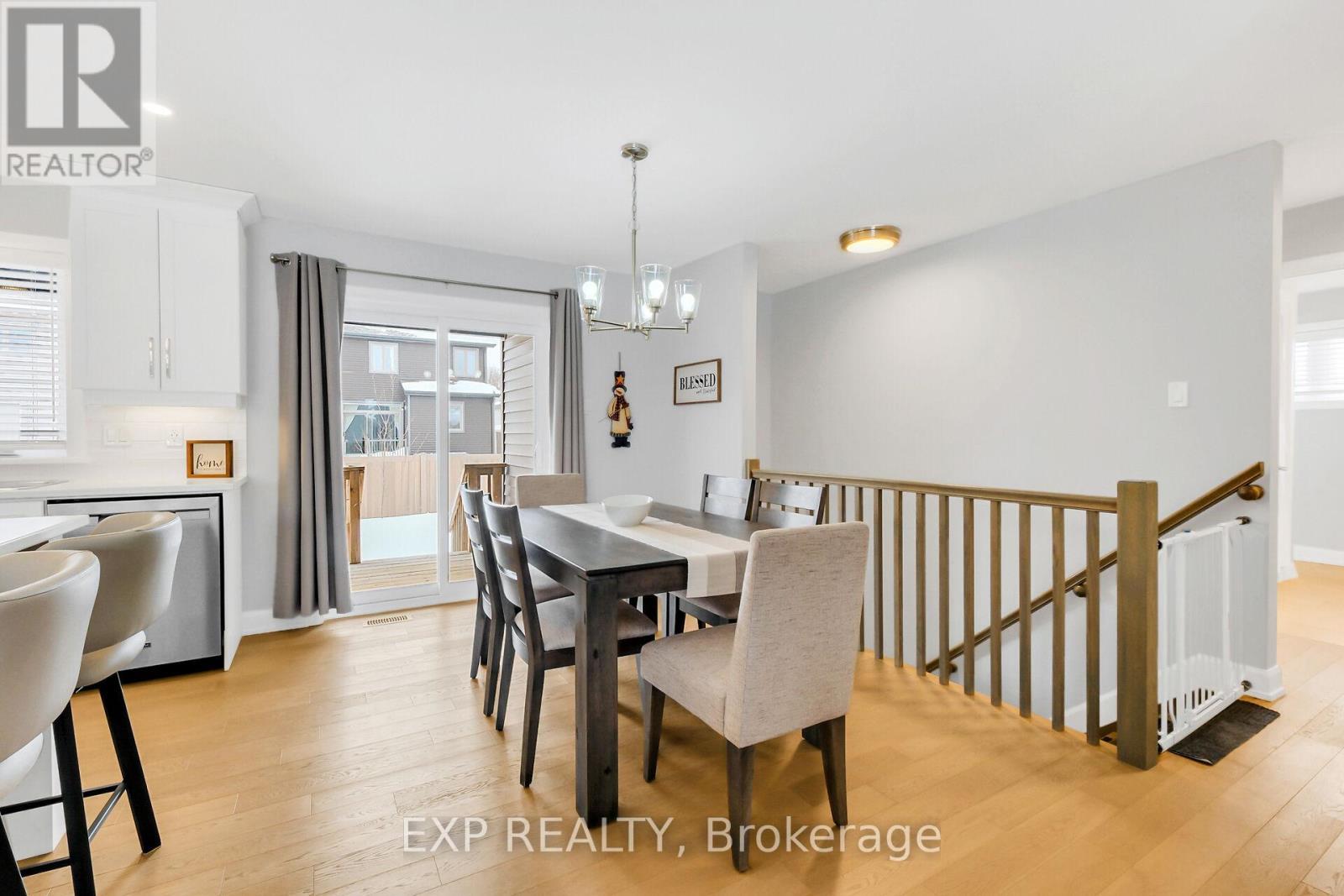 












246 STATION TRAIL

,
Russell,




Ontario
K4R0C9

