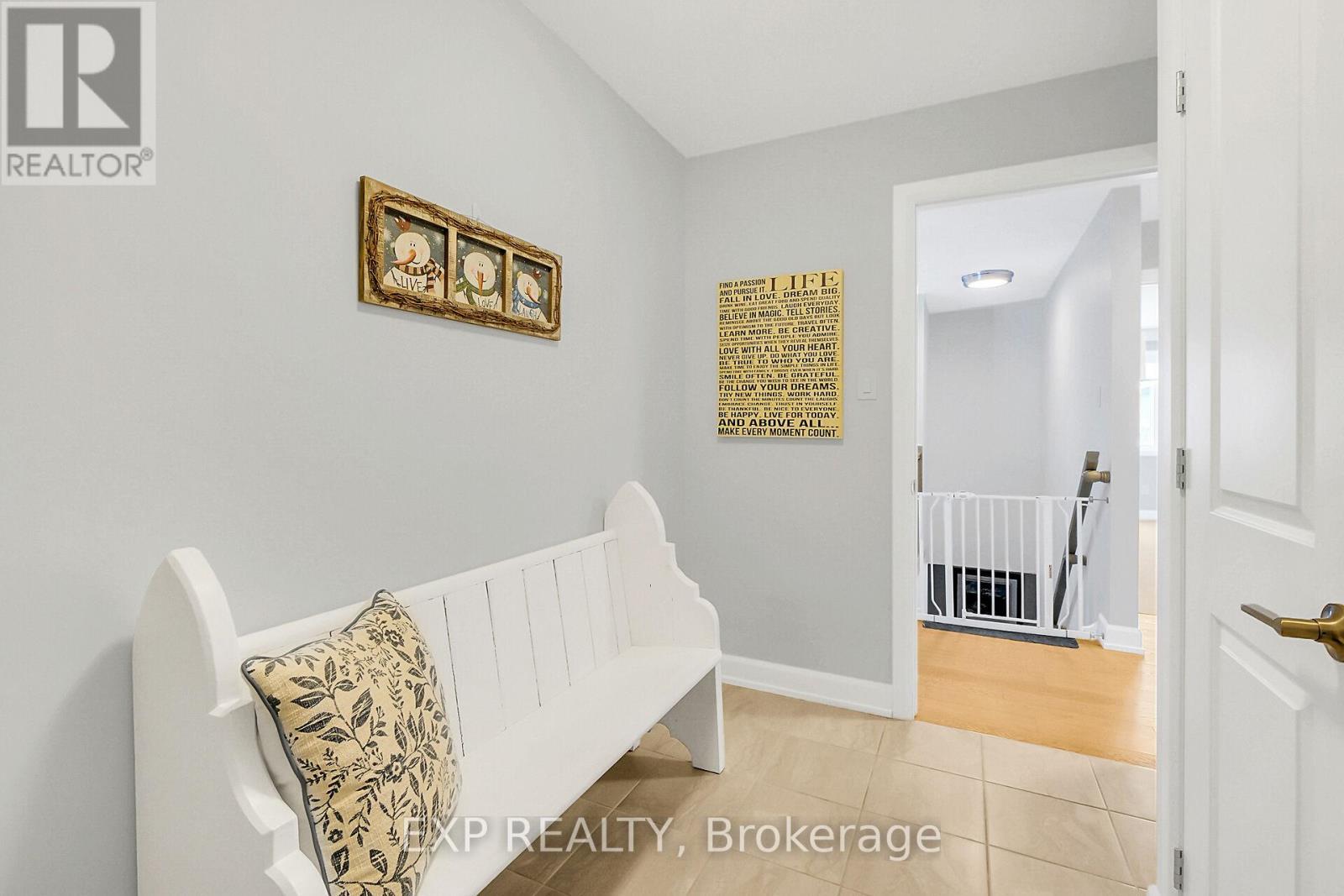 












246 STATION TRAIL

,
Russell,




Ontario
K4R0C9


