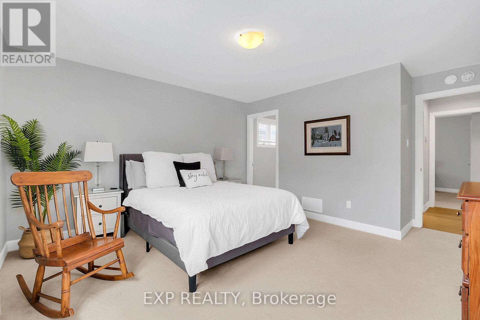 












246 STATION TRAIL

,
Russell,




Ontario
K4R0C9

